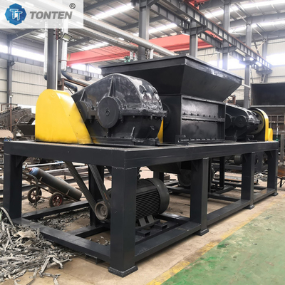 সার্কিট বোর্ড কাঠ ক্যান Shredding ডাবল শ্যাফ্ট Shredder মেশিন